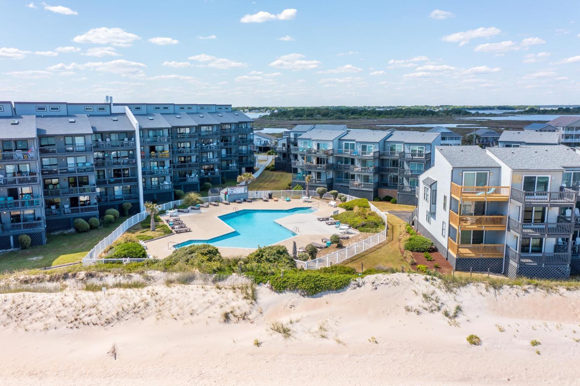 Shipwatch Villas North Topsail Beach Ruang foto